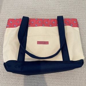Vineyard vines tote bag